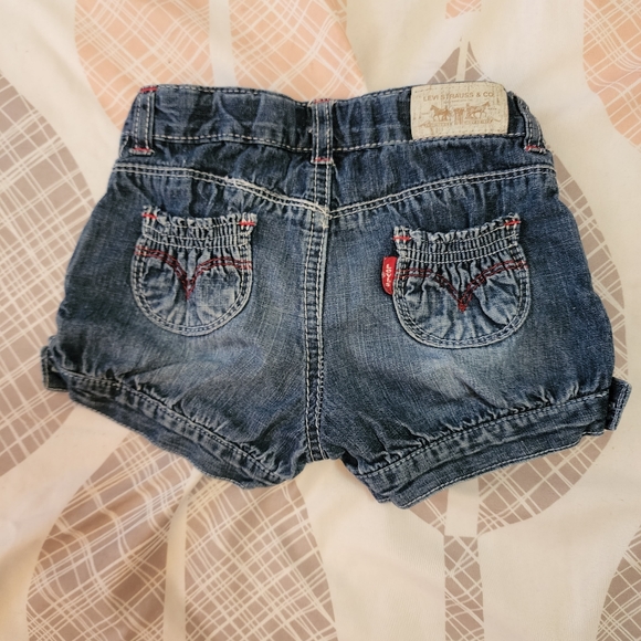Denim shorts (2T) - Picture 2 of 3